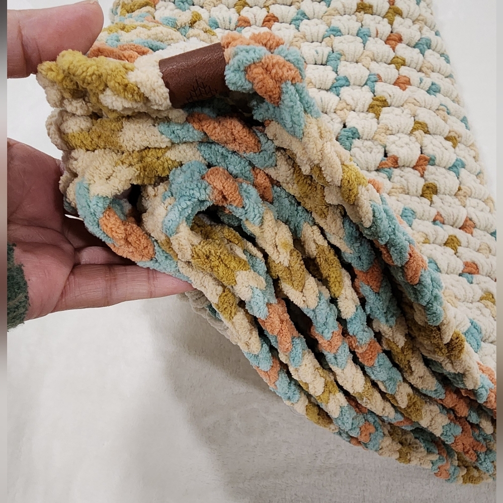Handmade Chunky Crochet Multicolor Baby/ Throw Blanket 49 X 45 Great For Gifts - Picture 3 of 8